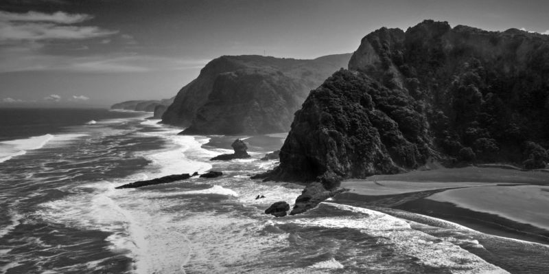 Karakare Beach - New Zealand